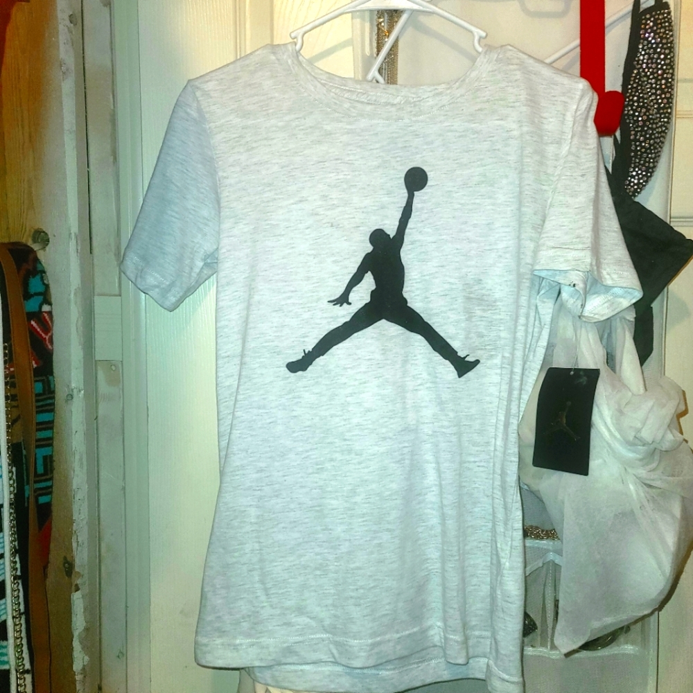 Jordan t shirt kidd 8-12